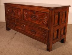 Spanish Renaissance Sacristy Buffet In Walnut Circa 1600 - 3813358