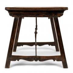 Spanish Writing Table - 4152395