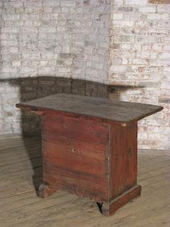 Spanish late 17th Century Chip Carved Cabinet and Table - 1021860