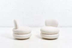 Stacked Pouf Swivel Lounge Chairs in White Boucle - 2097284