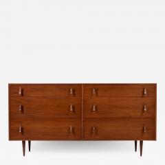 Stanley Young Mid Century Modern Walnut Dresser by Stanley Young for Glenn of California - 2482593