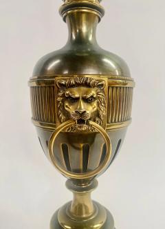 Stiffel Hollywood Regency Style Brass Ebony with Lion Head Table Lamp - 3088933