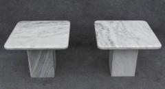 Stone International Pair of Italian Side Tables in White Marble With Grey Veining 1970s - 3605337