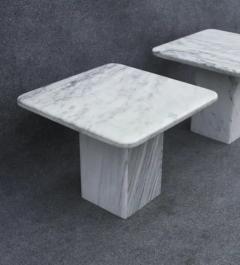 Stone International Pair of Italian Side Tables in White Marble With Grey Veining 1970s - 3605349