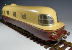 Streamlined Prototype of a Locomotive 1930 - 2457557