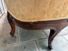 Stunning French Louis XV Style Carved Walnut Chaise - 4729596