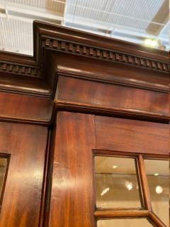 Stunning George III mahogany breakfront - 1387378