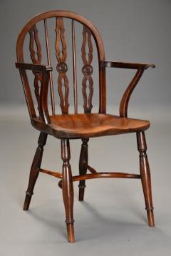 Superb 19th century yew wood Prior low hoop back Windsor armchair - 4805606