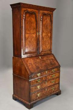 Superb English 18thc burr walnut bureau bookcase with original patina - 4806102
