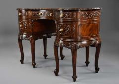 Superb quality Edwardian freestanding mahogany kidney shaped desk - 4752932