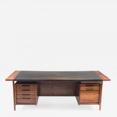 Sven Ivar Dysthe Mid Century Executive Desk In Rosewood and Leather by Sven Ivar Dysthe - 960908