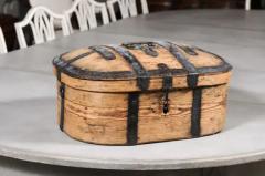 Swedish 1790s Rustic Oval Top Wooden Box with Iron Accents and Distressed Patina - 3498329