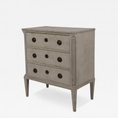 Swedish 1820s Gustavian Style Gray Painted Chest with Carved Semi Columns - 3600876