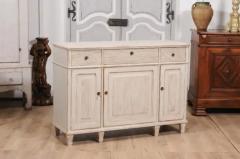 Swedish 1860s Creamy Gray Painted Sideboard with Reeded Doors and Drawers - 3601909