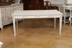 Swedish 1900 Gustavian Style Dining Table with Carved Apron and Fluted Legs - 3498372