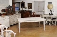 Swedish 1900 Gustavian Style Dining Table with Carved Apron and Fluted Legs - 3498483