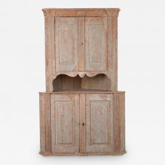 Swedish 19th Century Painted Corner Cabinet - 2482639