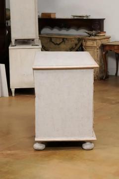 Swedish Baroque 1740s Painted Buffet with Carved Doors and Pullout Drawer - 3544617