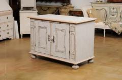 Swedish Baroque 1740s Painted Buffet with Carved Doors and Pullout Drawer - 3544638