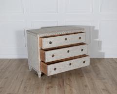 Swedish Chest of Drawers with Dentil Carving Mid 19th Century - 4223367