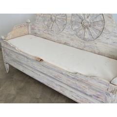 Swedish Gustavian 18th Century Painted Pine Settee with Storage - 4632854