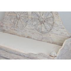 Swedish Gustavian 18th Century Painted Pine Settee with Storage - 4632866