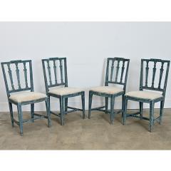 Swedish Gustavian 18th Century Set of Four Painted Side Chairs - 4612017