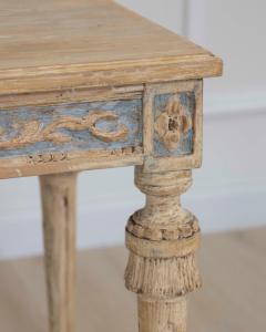 Swedish Gustavian Console Table with Carved Medallion circa 1860 - 4707187
