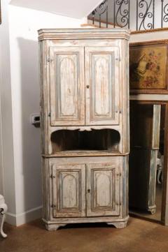 Swedish Gustavian Period 1800s Corner Cabinet with Carved Doors and Open Shelf - 3498293