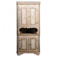 Swedish Gustavian Period 1800s Corner Cabinet with Carved Doors and Open Shelf - 3498364