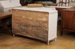 Swedish Gustavian Style 19th Century Painted Sideboard with Carved Motifs - 3547512
