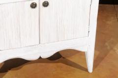 Swedish Gustavian Style 19th Century Painted Sideboard with Reeded Motifs - 3461463