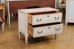 Swedish Gustavian Style 19th Century Painted Wood Chest with Reeded Accents - 3538407