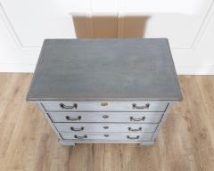 Swedish Gustavian Style Painted Chest of Drawers circa 1960 - 4336770