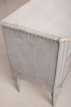 Swedish Gustavian Style Pair of Painted Bedside Commodes with Marbleized Tops - 2780865