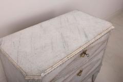 Swedish Gustavian Style Pair of Painted Bedside Commodes with Marbleized Tops - 2780866