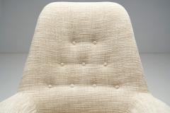 Swedish Modern Armchair with Tapered Wooden Legs Sweden 1950s - 2223432