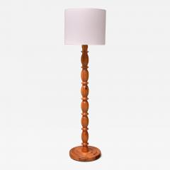 Swedish Modern Floor Lamp in Carved Solid Pine Wood 1960s - 3675959