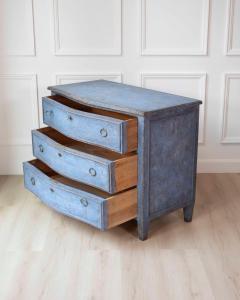Swedish Neoclassical Blue Painted Chest of Drawers c 1900 1910 - 4571686