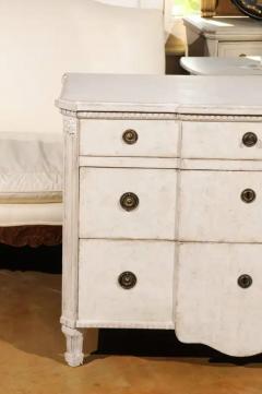 Swedish Painted Breakfront Three Drawer Commode with Dentil Molding circa 1880 - 3417040