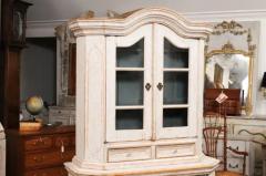 Swedish Rococo Period 1780s Painted Vitrine Cabinet with Molded Bonnet Top - 3555778