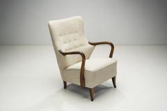 Swedish Upholstered Wooden Armchair with Curved Arms Sweden ca 1940s - 3213401