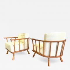 T H Robsjohn Gibbings Pair of Mid Century Modern Lounge Chairs by T H Robjohn Gibbings - 3323603