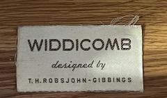 T H Robsjohn Gibbings Pair of Robsjohn Gibbings for Widdicomb walnut nightstands end tables - 2861332