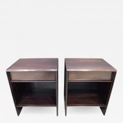 T H Robsjohn Gibbings T H Robsjohn Gibbings Pair of Bedside Tables in Walnut 1950s Signed  - 1804314