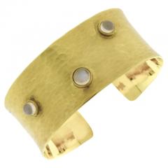 TOBY POMEROY TOBY POMEROY HAMMERED GOLD CUFF BANGLE BRACELET WITH MOONSTONES - 2808543