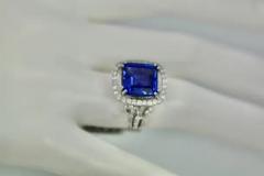 Tanzanite Diamond Ring 8 59 Carats 18K - 3449172