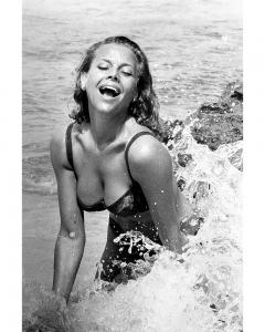 Terry O Neill Honor Blackman for James Bond - 3951526