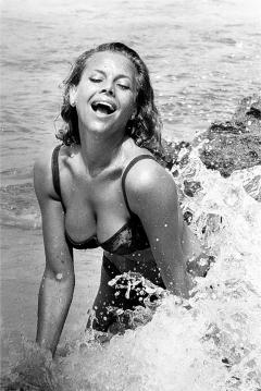 Terry O Neill Honor Blackman for James Bond - 3951713