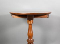 Thomas Chippendale Chippendale Walnut and Mahogany Tripod Table - 735211